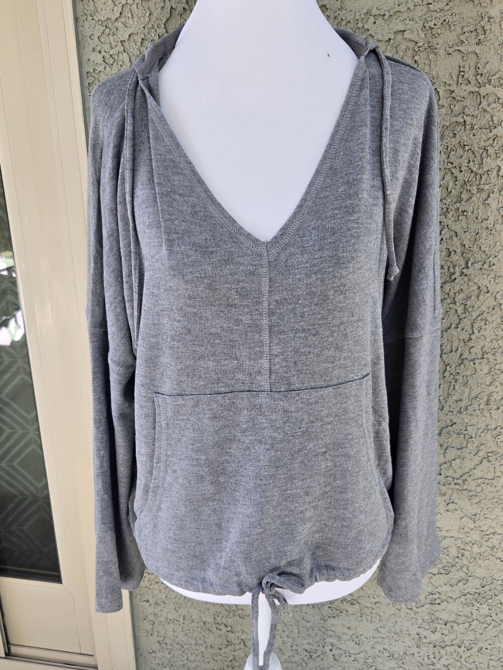 BB Dakota Soft Gray V-Neck Hoodie Top Heather Grey